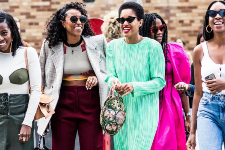 Fashion Trends - 10 Best Street Style Looks from New York Fashion Week - New York Fashion Week Spring/Summer 2018 - NYFW 2018 ➤ Discover the season's newest design news and inspiration ideas. Visit Daily Design News and subscribe our newsletter! #dailydesignnews #designnews #bestdesignevets #NYFW2018 #NewYorkFashionWeek2018 #NYFW #NewYorkFashionWeek