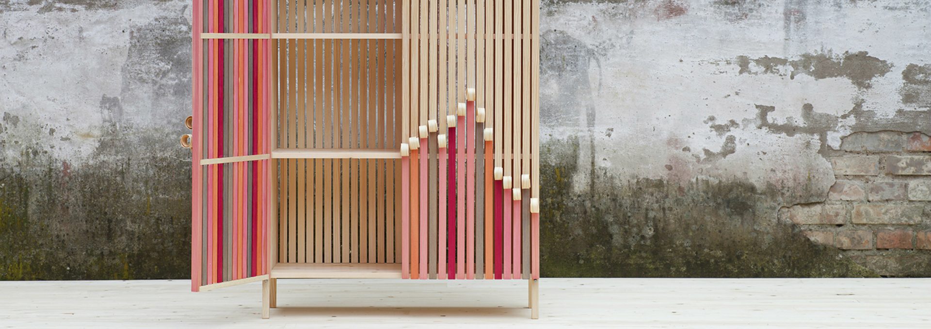 Dutch Design Week 2017 - Stoft's Wooden Cabinets Peel Away Over Time - What’s your DNA? exhibition - Stoft's Whittle Away cabinets - Stoft Studio ➤ Discover the season's newest design news and inspiration ideas. Visit Daily Design News and subscribe our newsletter! #dailydesignnews #designnews #DutchDesignWeek2017 #DutchDesignWeek #DDW2017 #StoftStudio