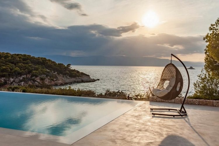 Discover Greece’s Most Exclusive Private Villas and Secret Islands