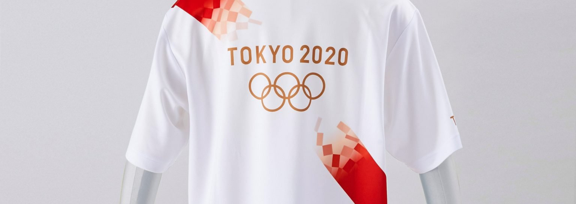 Tokyo Olympic torchbearers wear uniforms made from recycle bottles